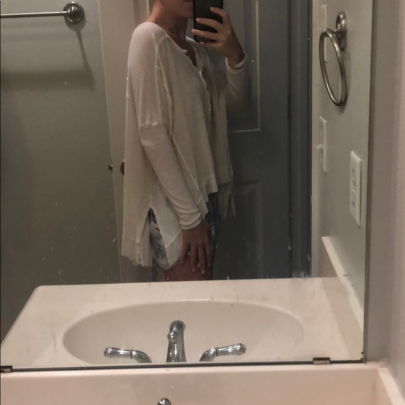 Cream sweater - Picture 4 of 4